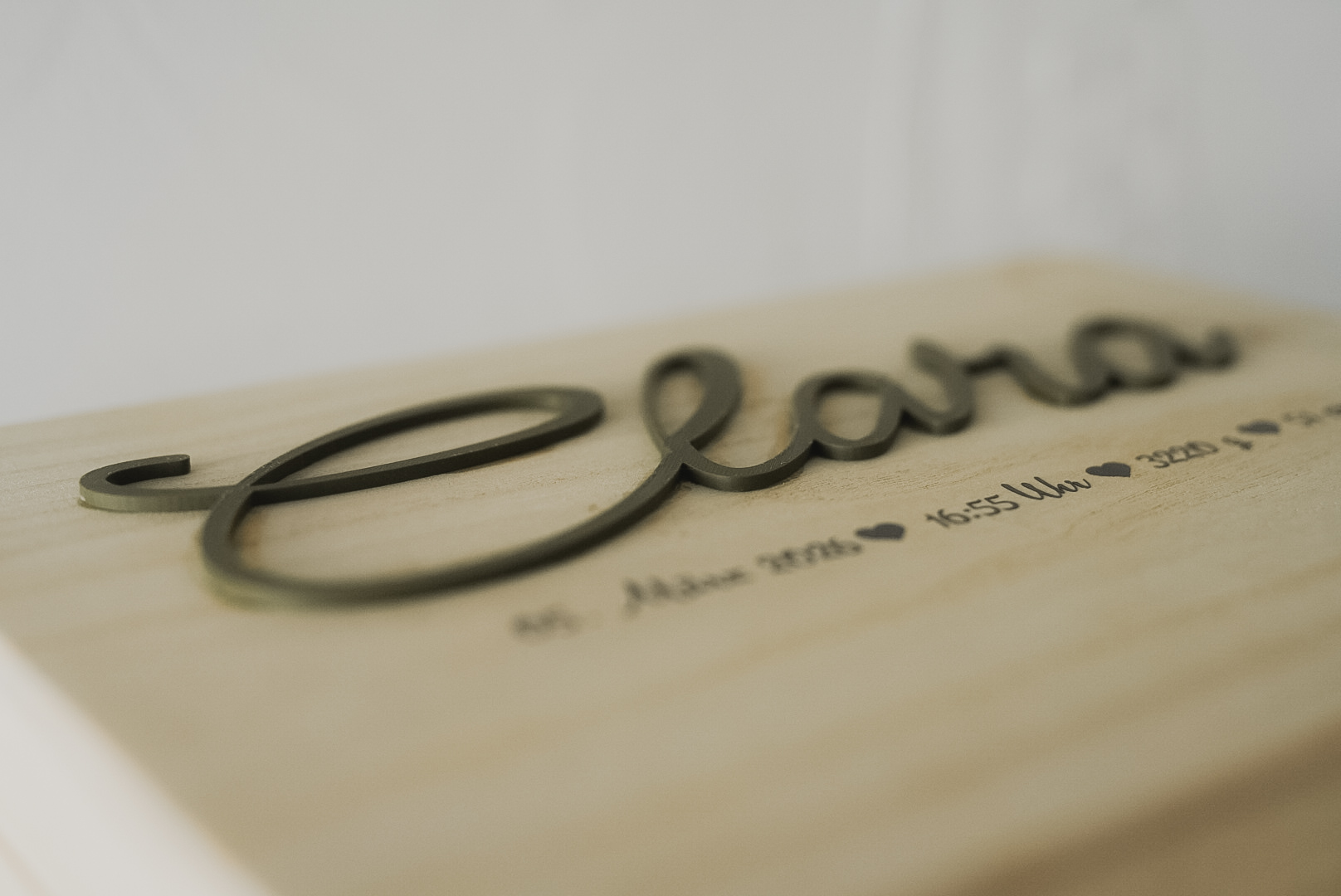 Erinnerungsbox mit 3D Druck Namen und Geburtsdaten