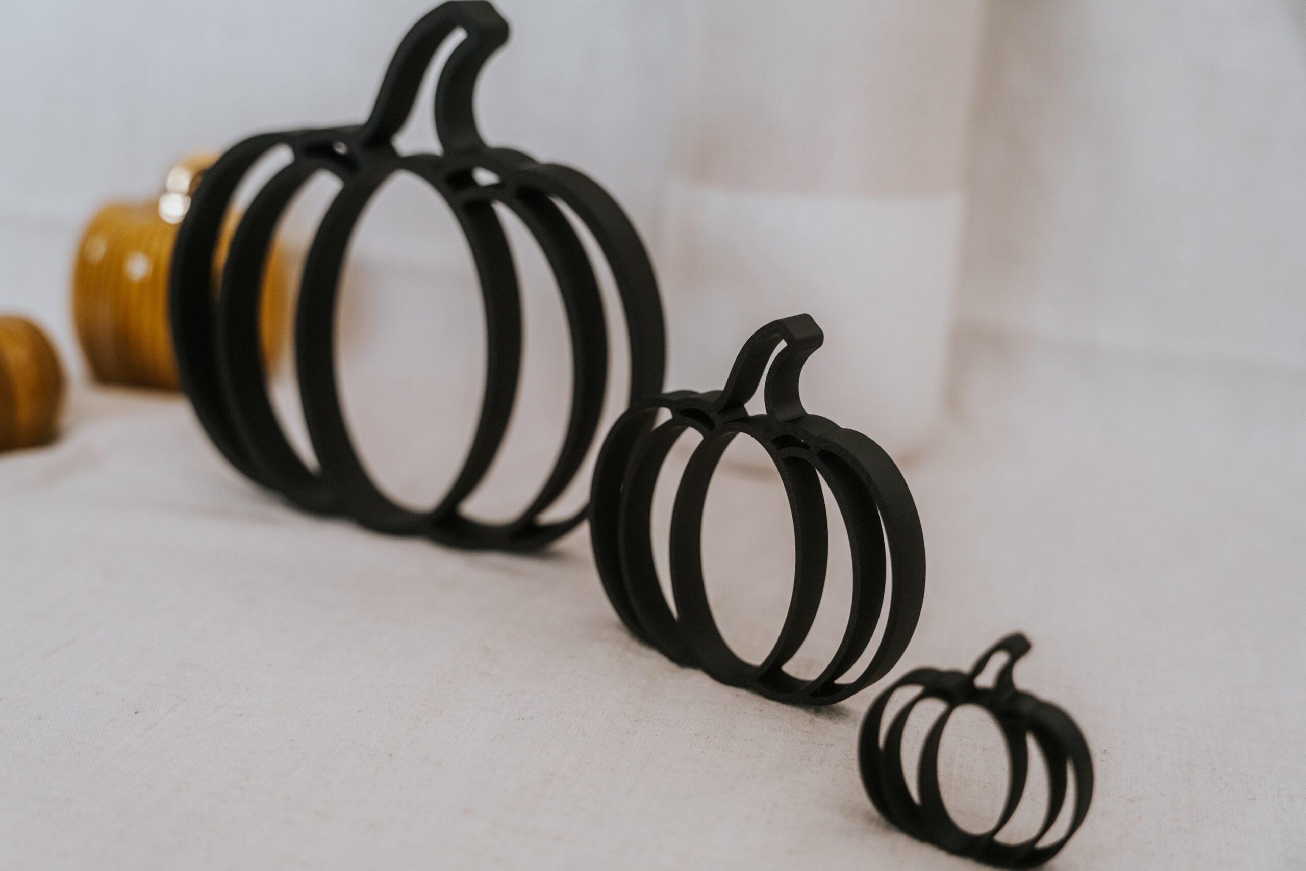 Kürbis Deko „Pumpkin Family“ – minimalistische 3D Herbstdeko – Bild 3